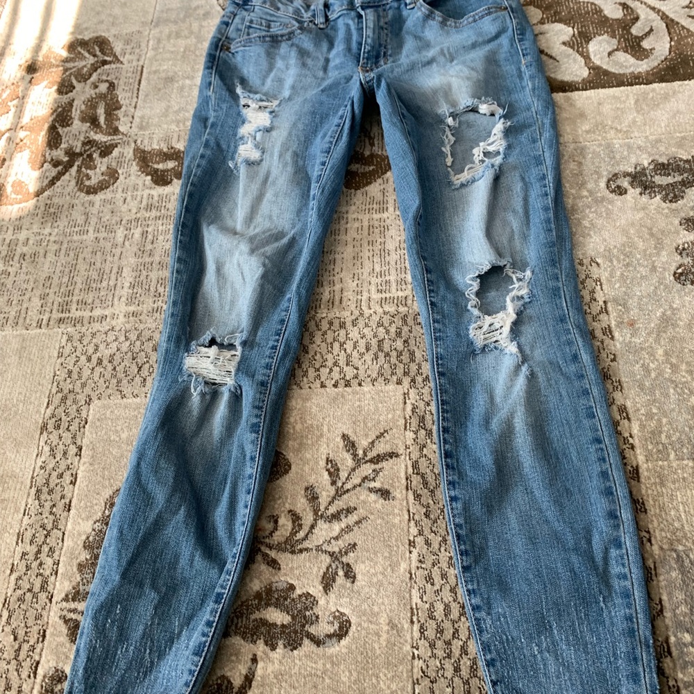 Rue 21 Destroyed Jegging